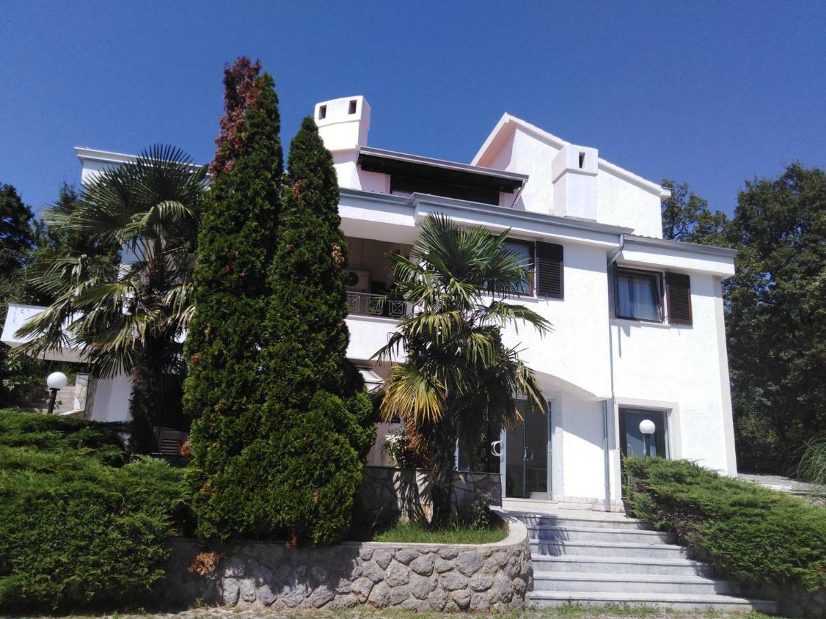 Apartment&Room Romano Matulji Exterior foto